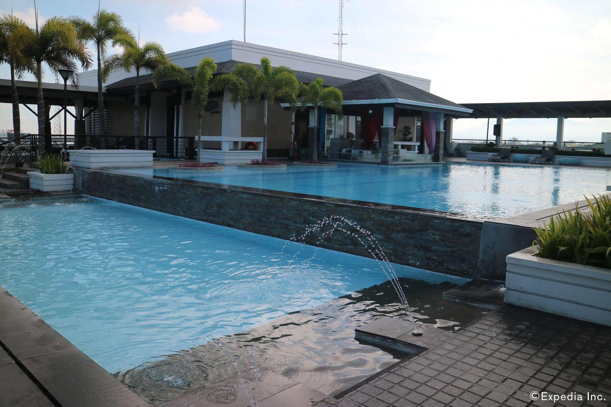 L'Fisher Chalet Hotel Bacolod Exterior photo